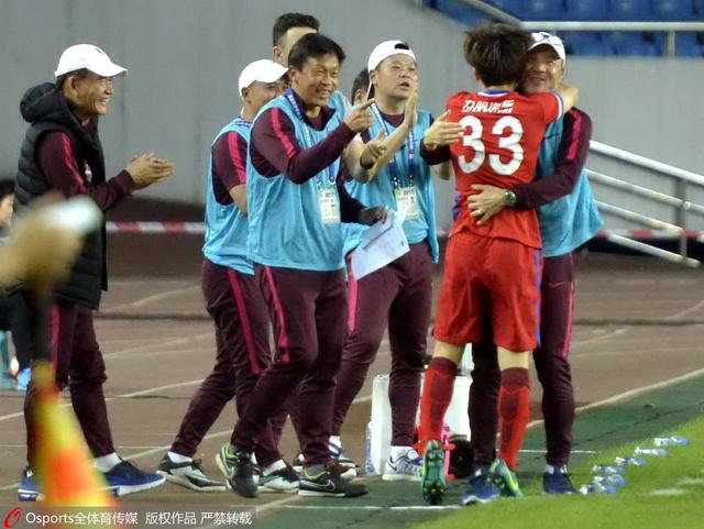 一女二男3p女人很爽